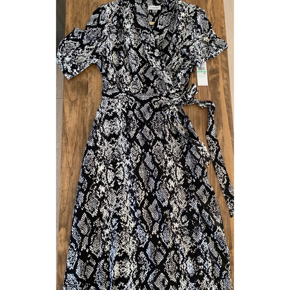Calvin Klein black ivory snakeskin sz8 wrap dress